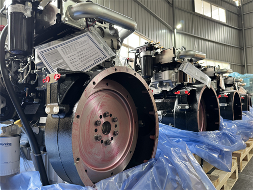 帕金斯四缸柴油發(fā)動機總成與原廠零配件