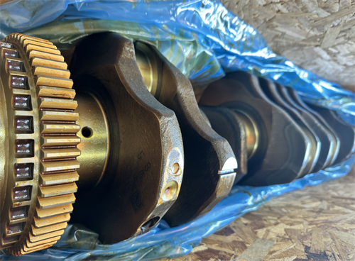 鉑金斯發(fā)動機(jī)曲軸