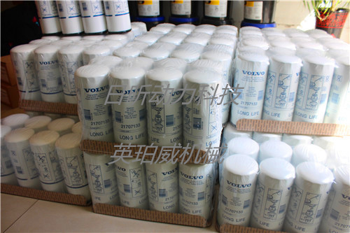 沃爾沃TAD733GE發(fā)電機(jī)柴油濾芯：性能、保養(yǎng)與更換全攻略