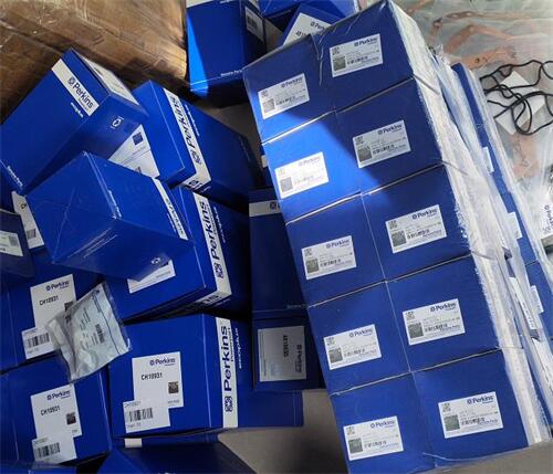 探秘珀金斯1104發(fā)動機(jī)的“燃油衛(wèi)士”——柴油格型號全解析