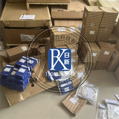 戴納派克CC1000壓路機珀金斯403D-11發(fā)動機維護保養(yǎng)全攻略——從日常檢查到配件選購保姆級指南